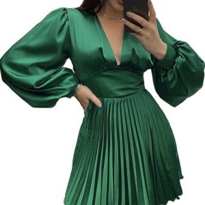 green dress