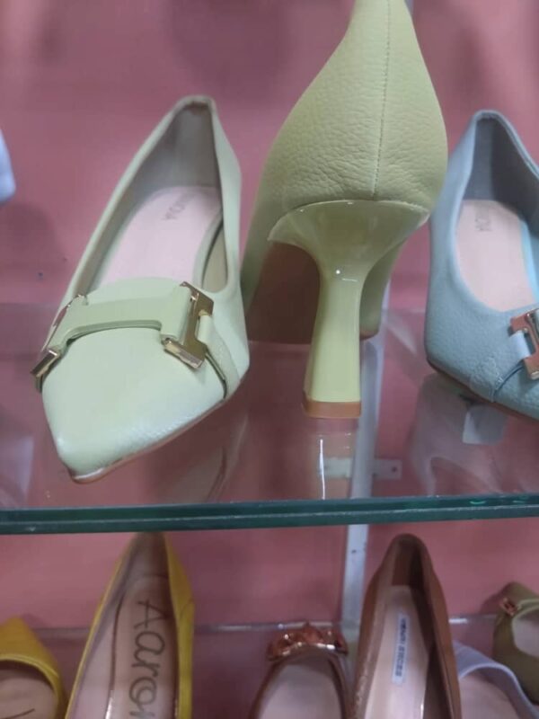 high hills dark   shoes