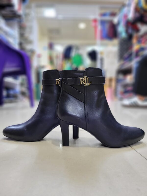 women black shoes