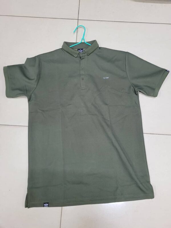 t-shirt olive green