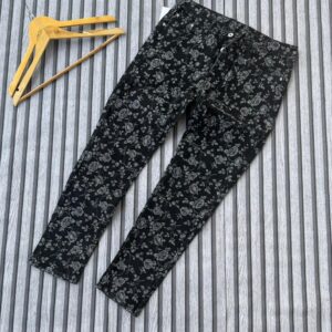 black pant