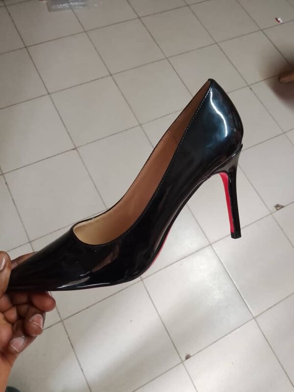 high hills black shoe