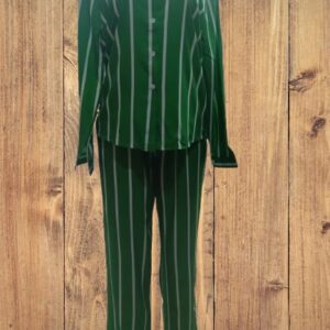 women complete green
